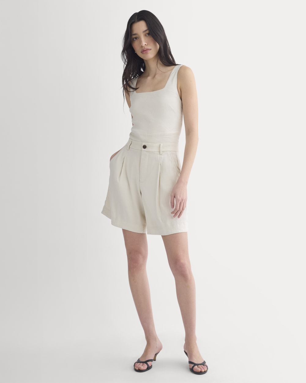 Tailored A-Line Short in Birch — detail view