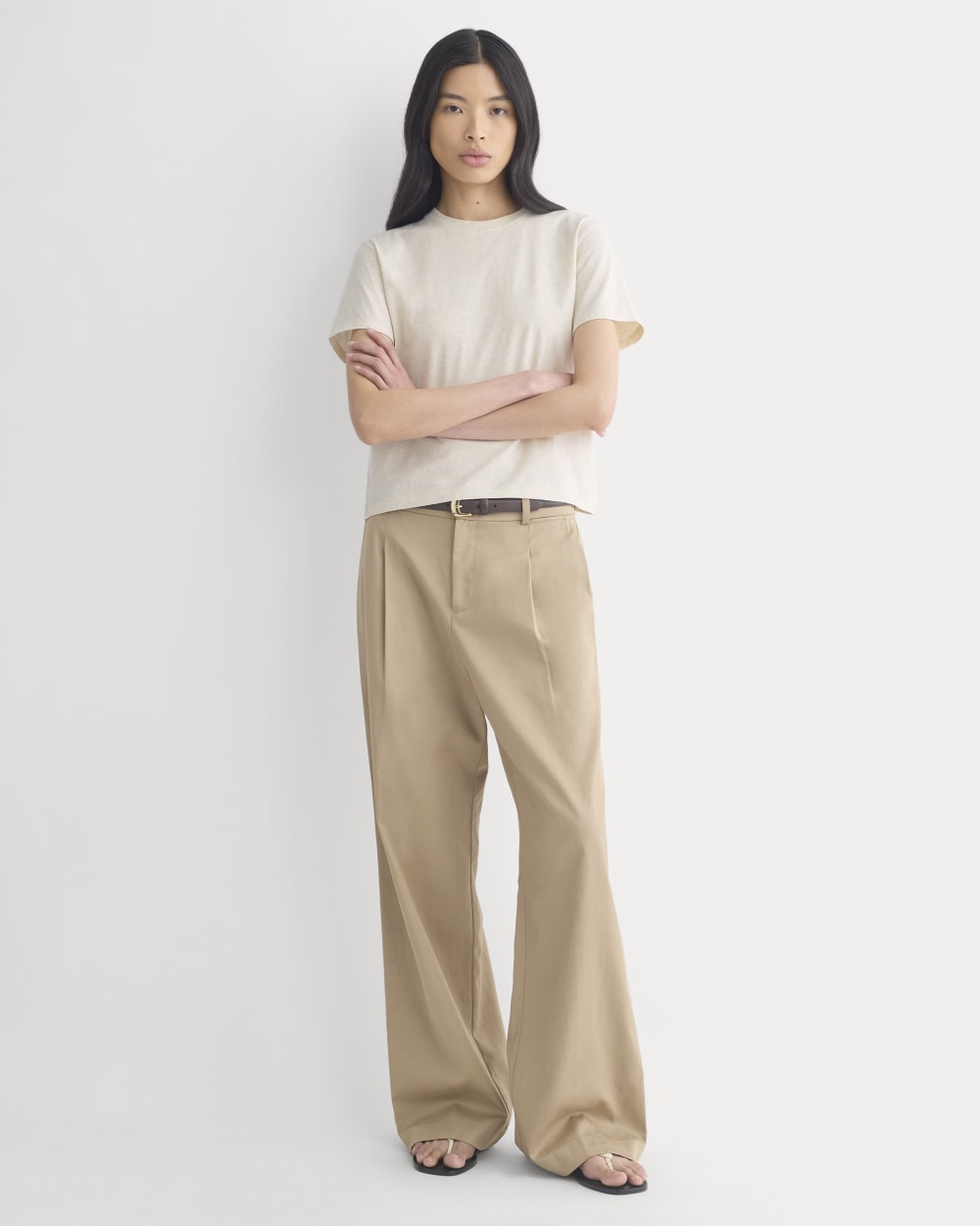 The Box-Cut Tee in Essential Cotton in Heathered Oats — detail view