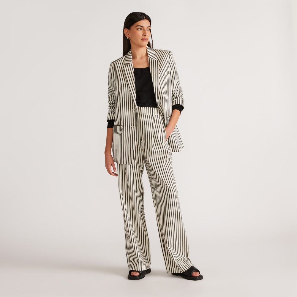 The Draper Pleated Pant in Buttersmooth in Ombre Stripe — front view