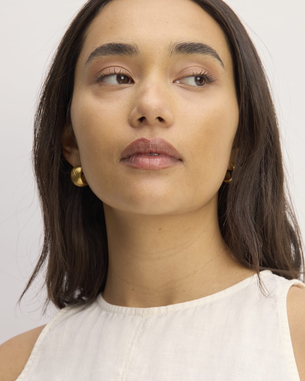 The Linen High-Neck Tank in Bone — detail view
