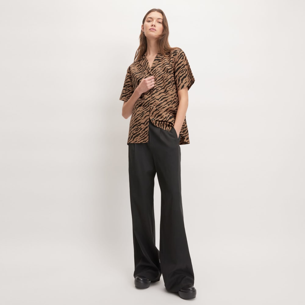 The Poplin Shirt in Tiger Stripe Toasted Coconut — detail view