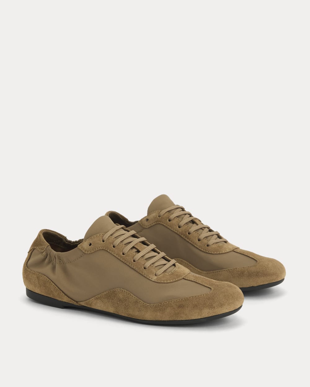 Ballet Sneaker in Farro — detail view
