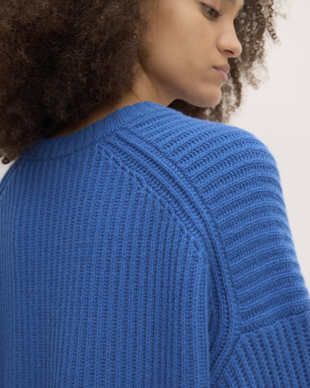 The Everlane x Marques' Almeida Oversized Cashmere Crew in Lapis Blue — detail view