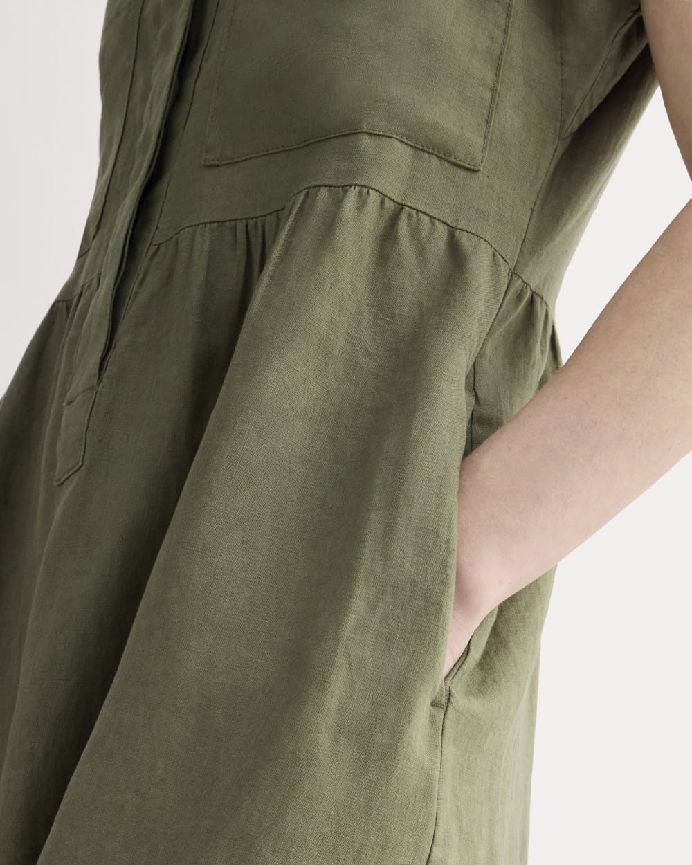 The Craft Dress in Linen in Kalamata — detail view