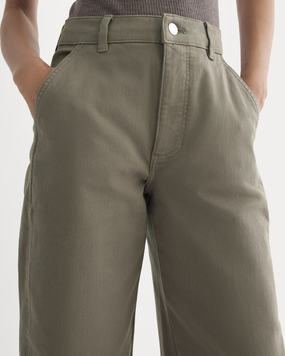 The Utility Barrel Pant in Taupe — detail view