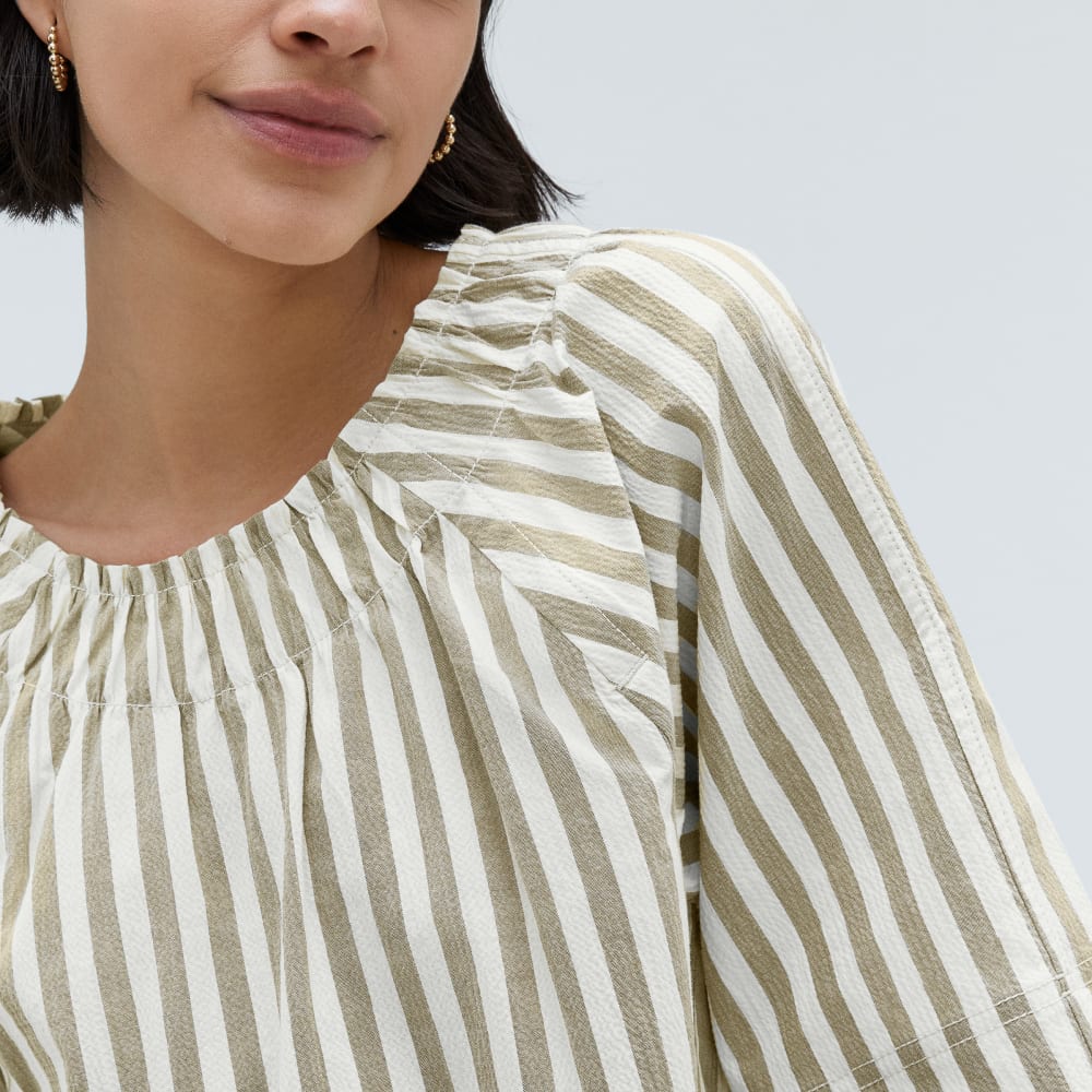The Seersucker Gathered Tee in Nutria / Off-White — detail view