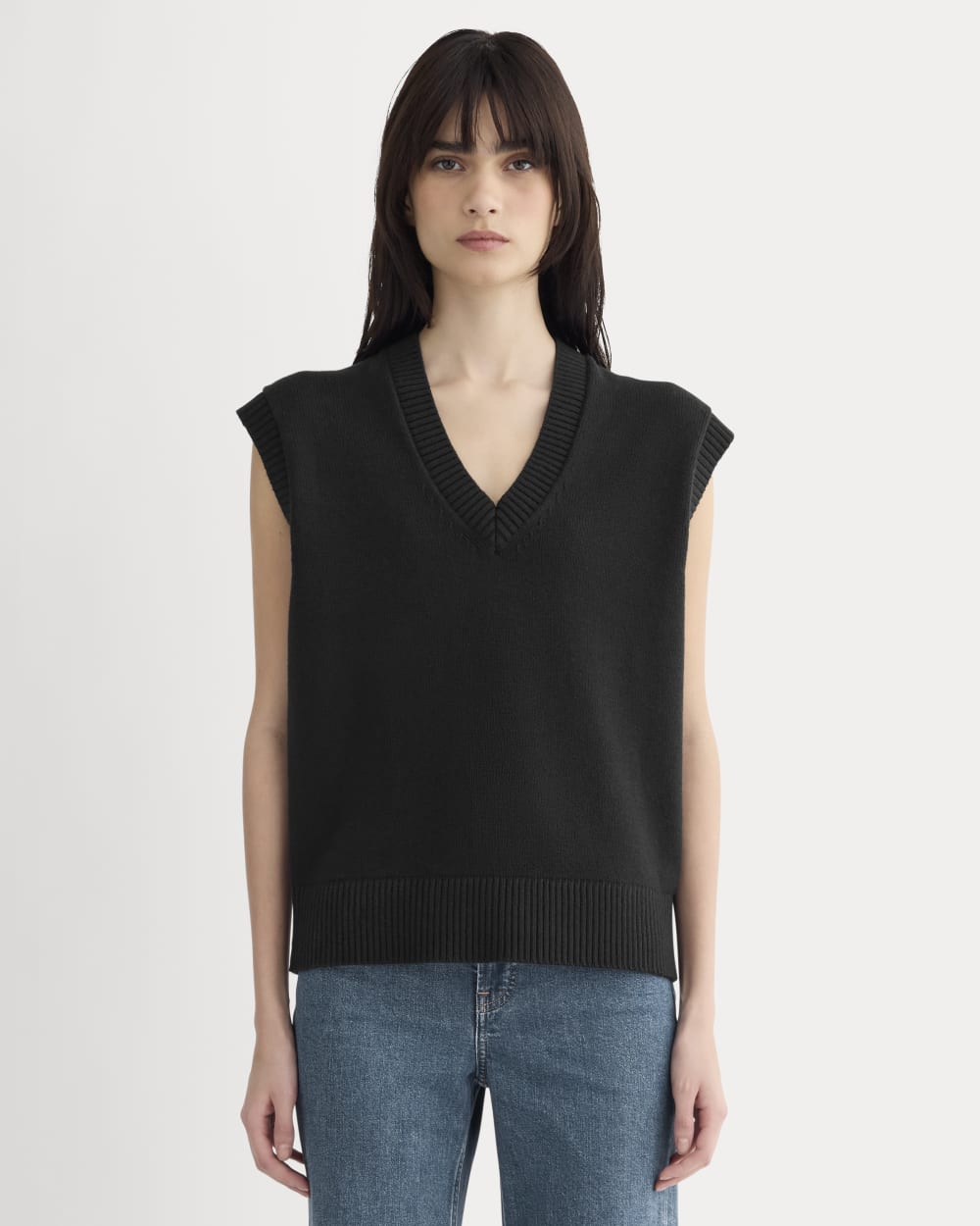 The Boxy Vest in Everyday Cotton in Black — front view