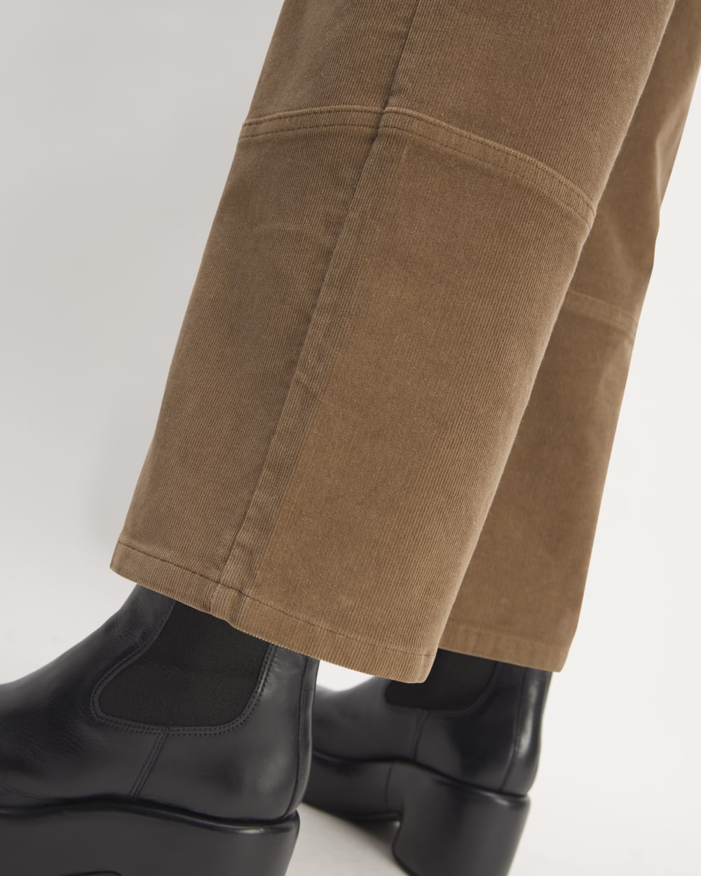 The Corduroy Gardener Pant in Toasted Coconut — detail view