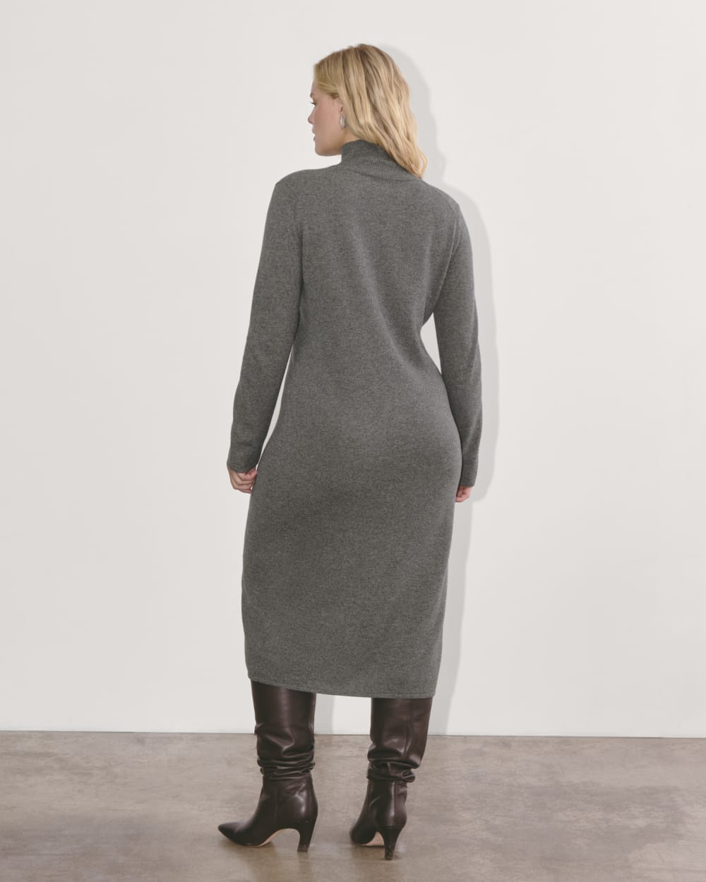 The Turtleneck Sweater Dress in Cashmere in Heather Charcoal — detail view