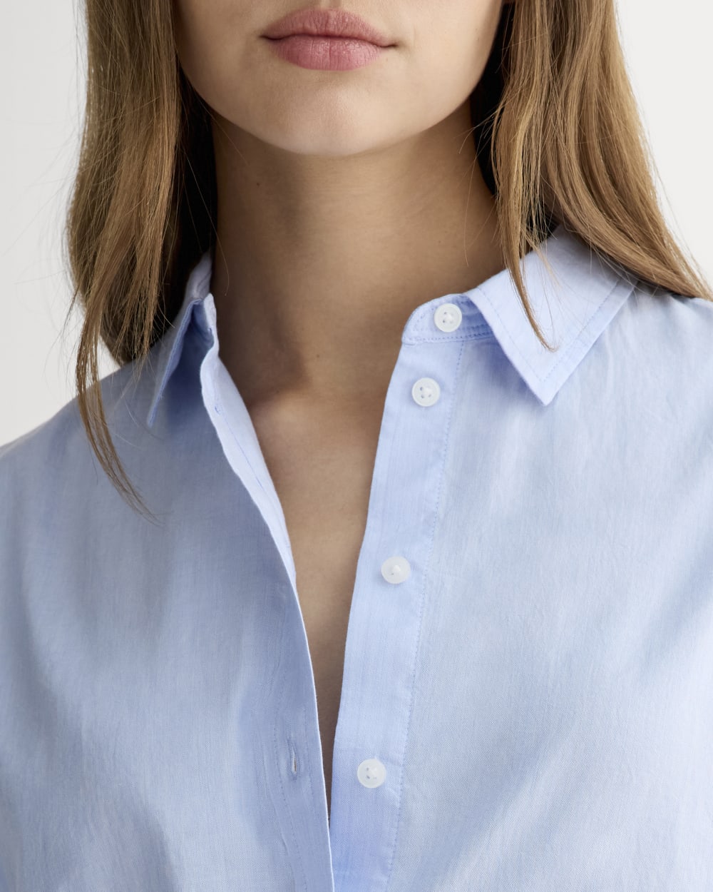 The Must-Have Shirt in Silky Cotton in Pale Blue — detail view
