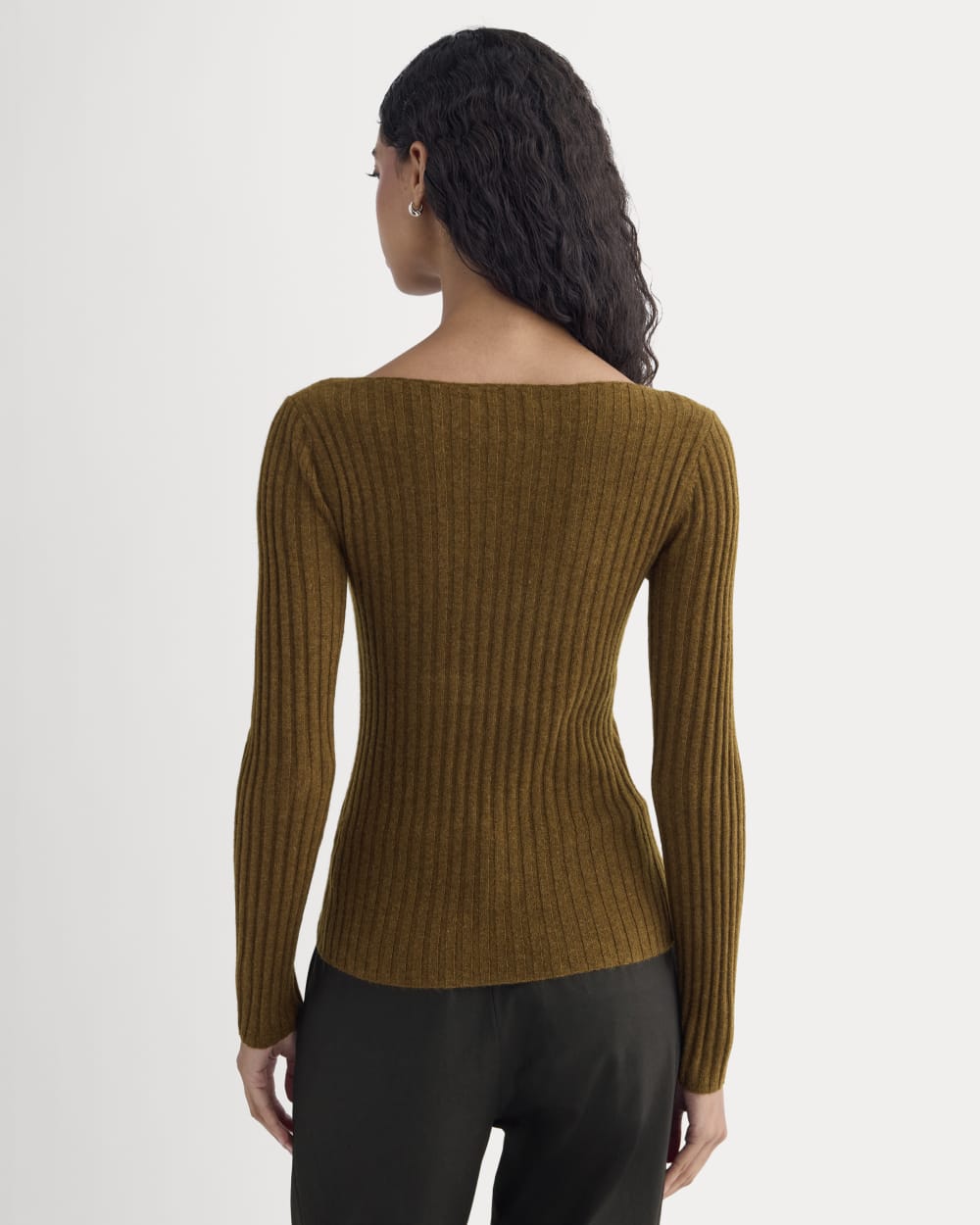 Cashmere Ribbed Boat-Neck Sweater in Heathered Toffee — detail view