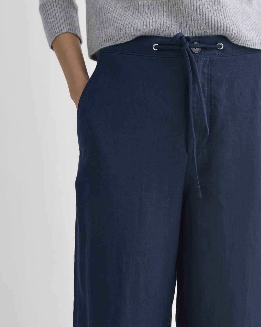 Wide-Leg Drawstring Pant in Linen in Navy — detail view