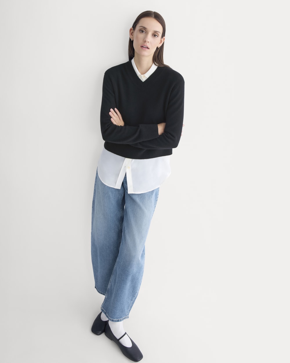 Cashmere Cropped High-V Sweater in Black — front view
