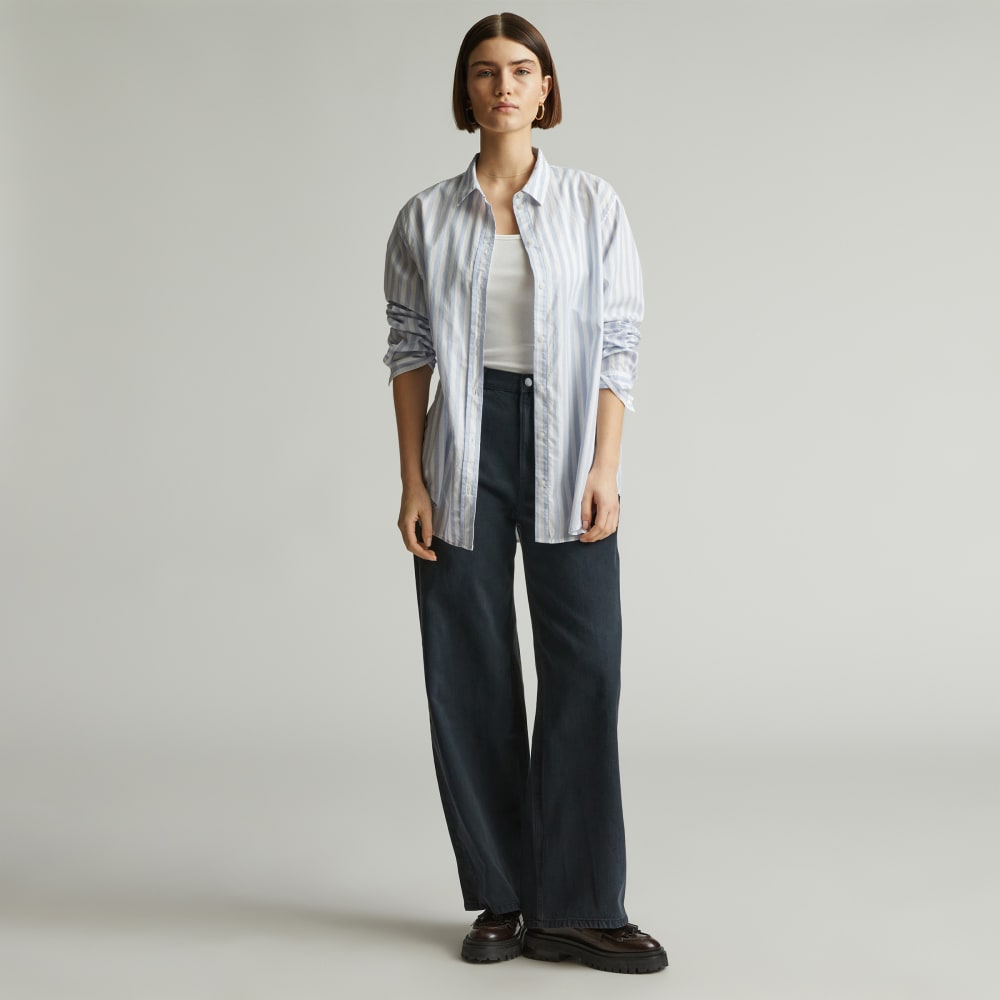 The Must-Have Shirt in Silky Cotton in Periwinkle / White — detail view