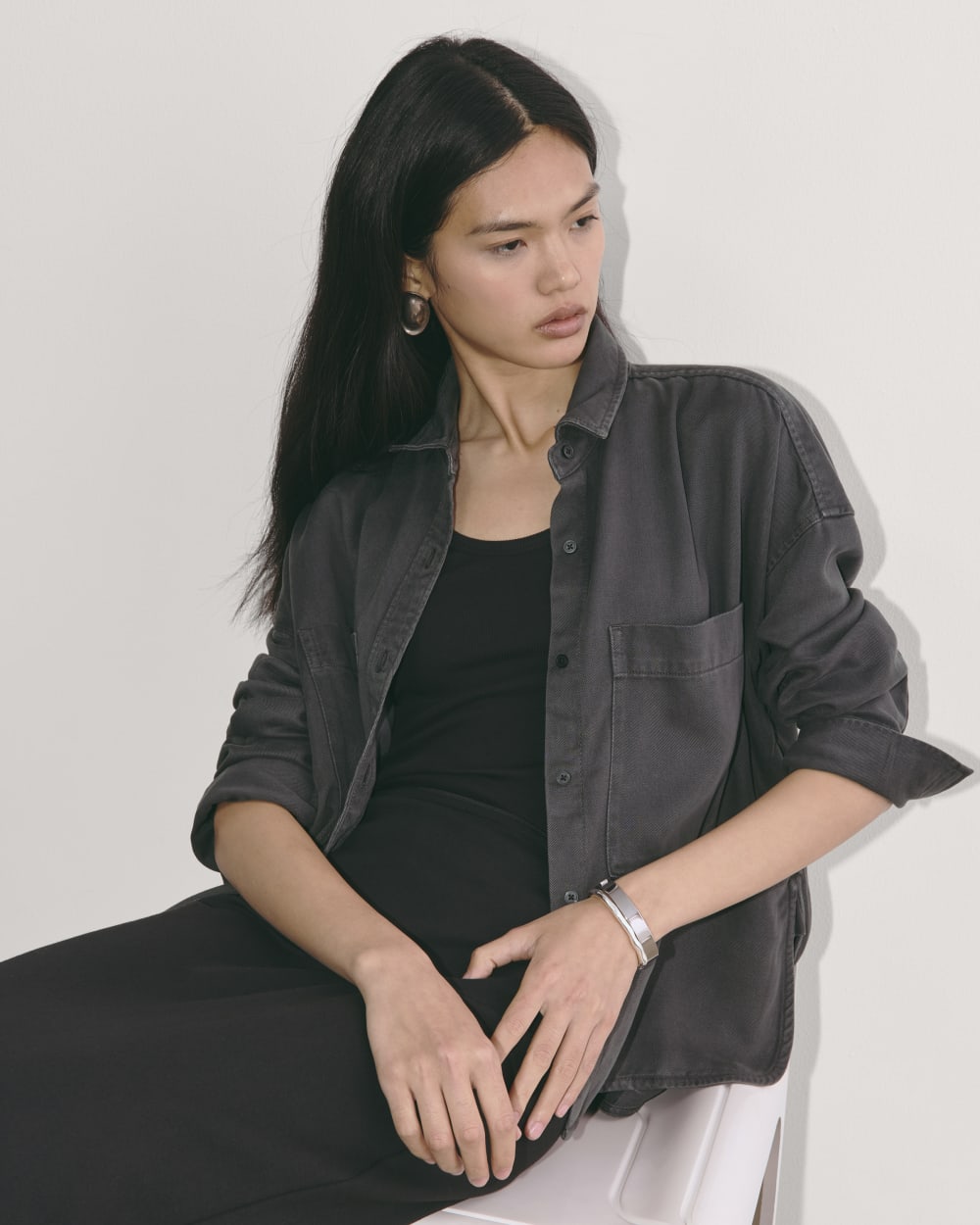 The Boxy Overshirt in Buttersoft in Graphite — detail view