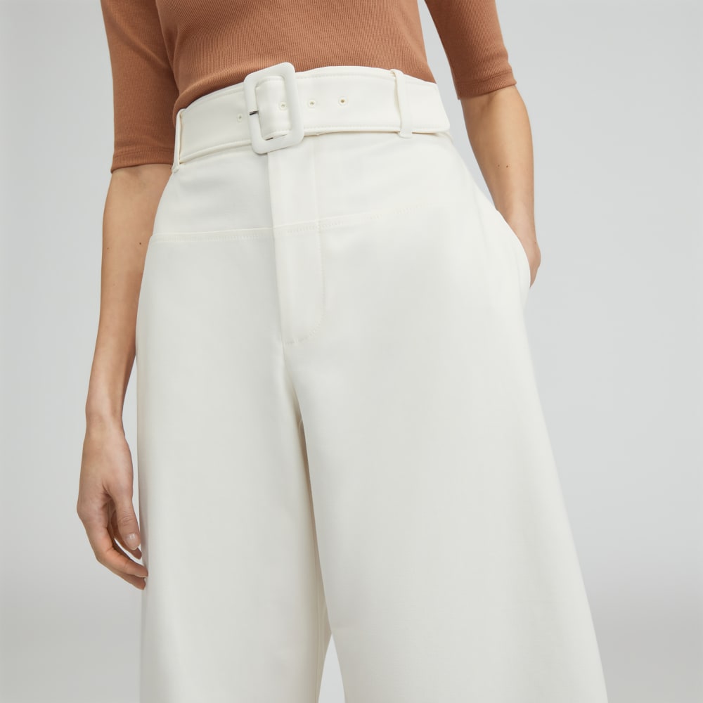 The Structured Cotton Belted Pant in Bone — detail view