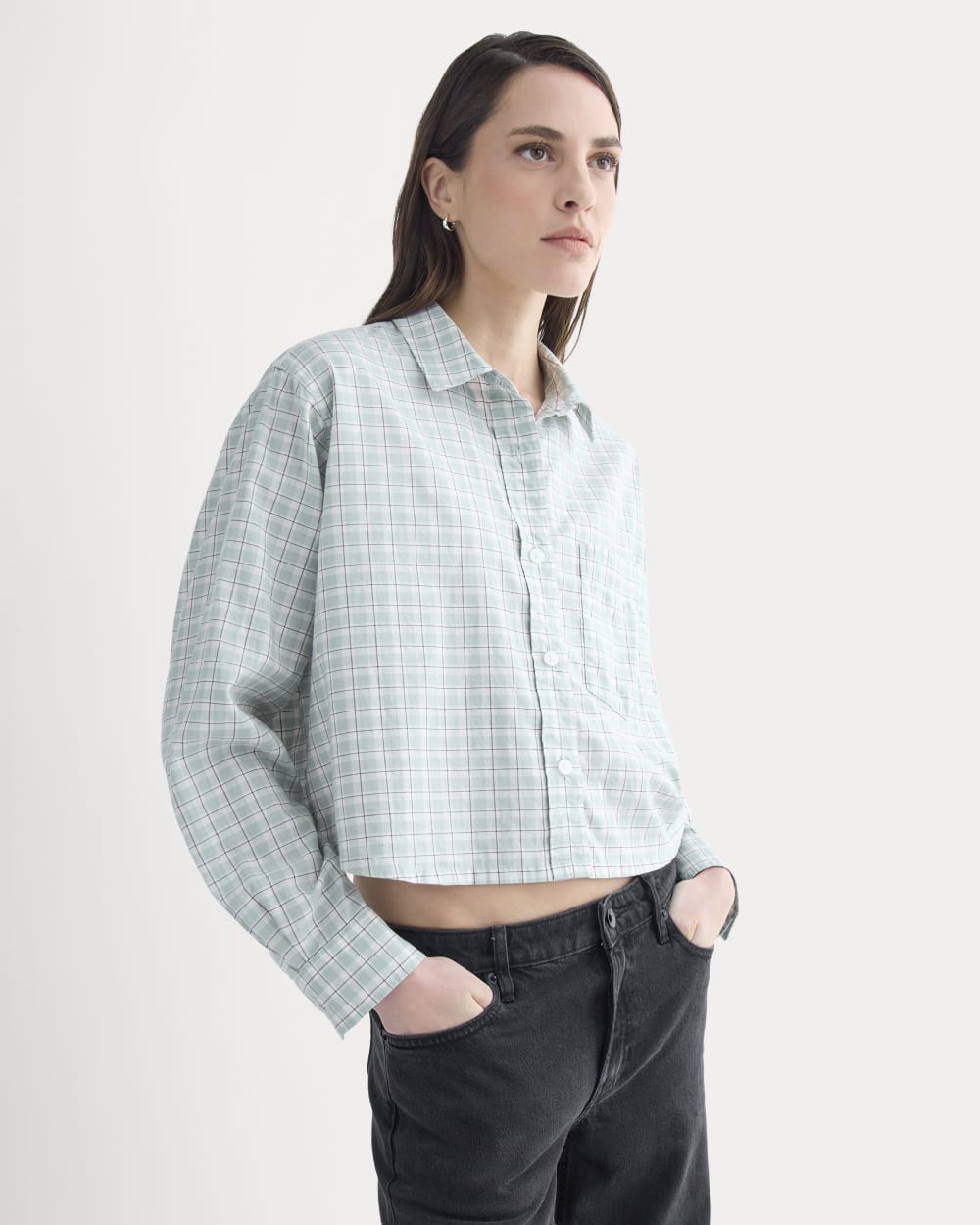 The Way-Short Shirt in Silky Cotton in Gray Mist — front view
