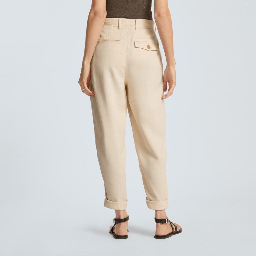 The Chino in Buttersoft in Parchment — detail view