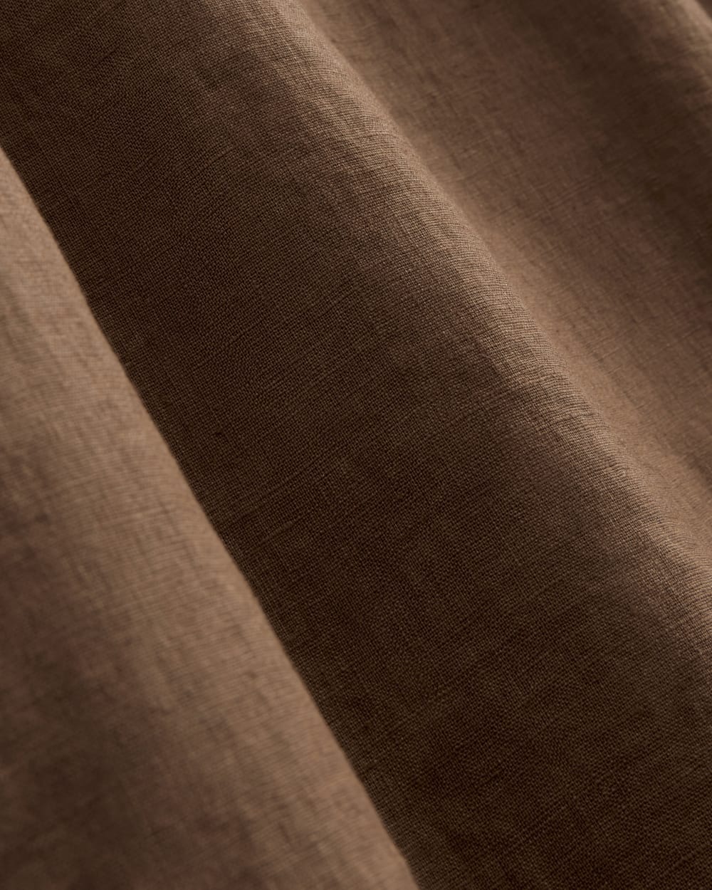 The Craft Dress in Linen in Cedarwood — detail view