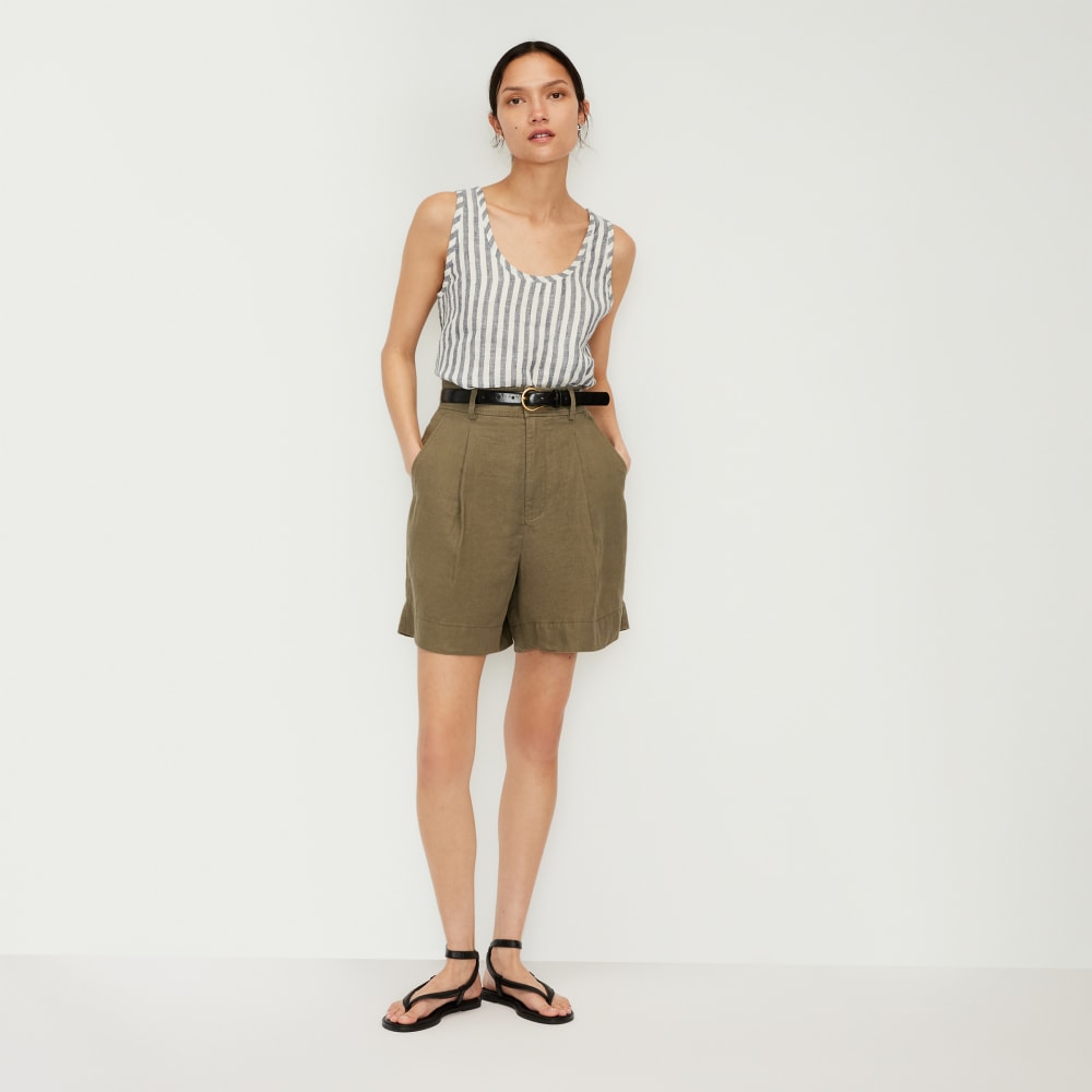 The Linen Way-High® Drape Short in Kalamata — detail view