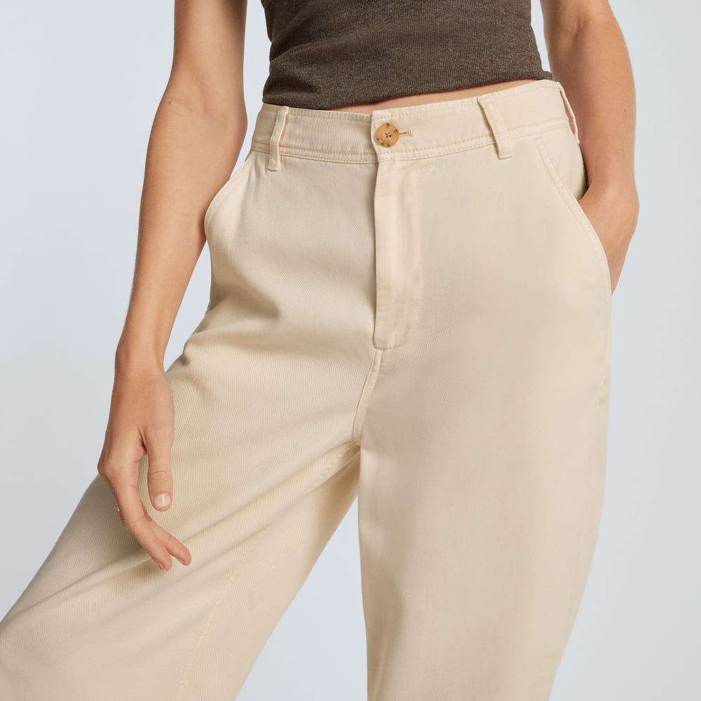 The Chino in Buttersoft in Parchment — detail view