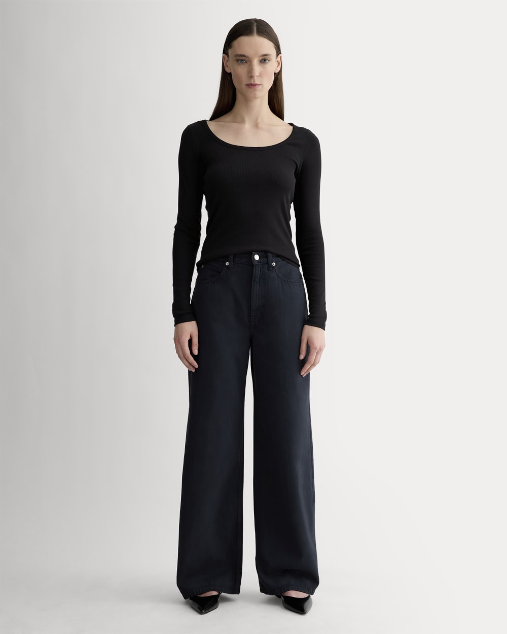 The Luxe Rib Long-Sleeve Scoop-Neck Tee in Black — detail view