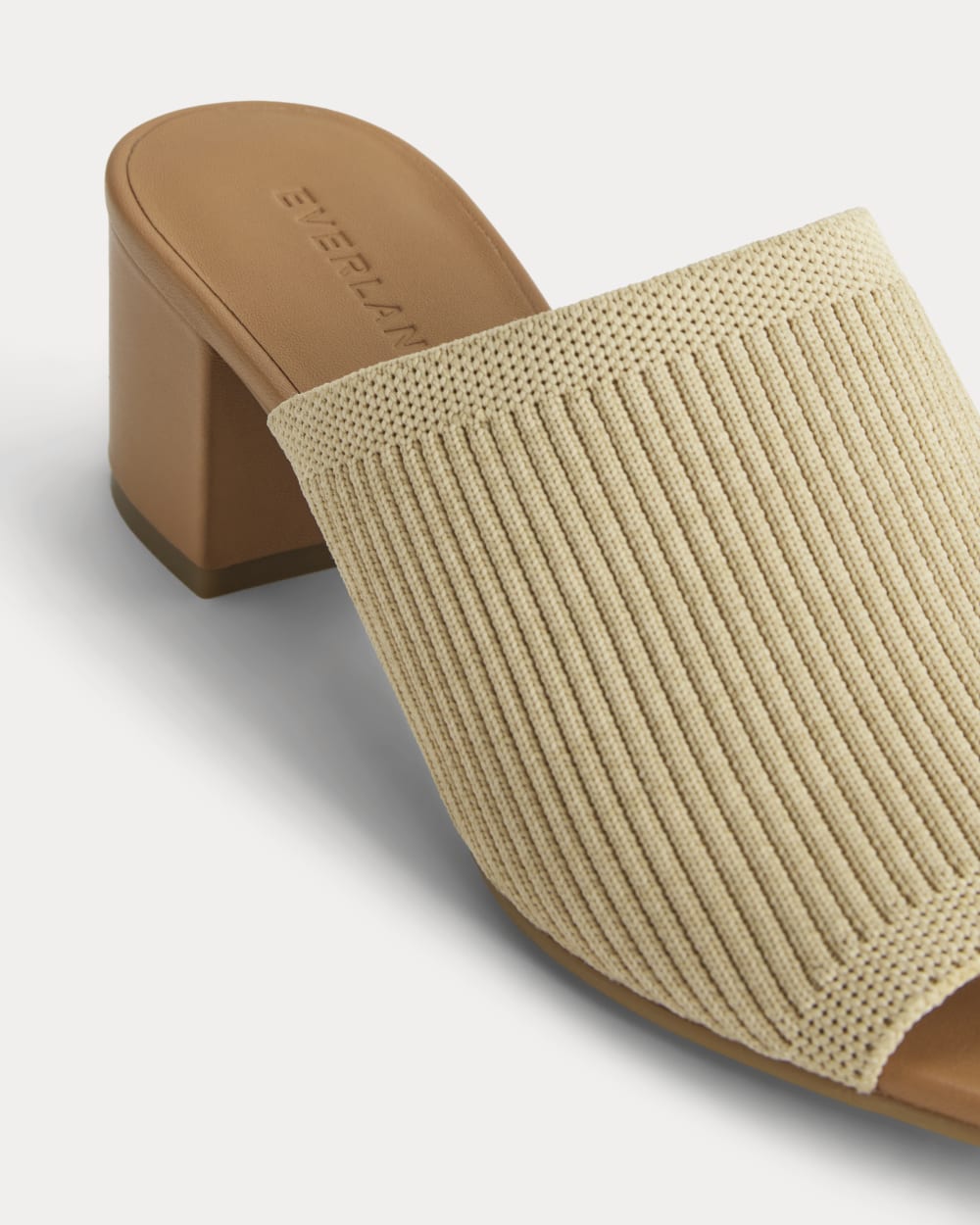 The Glove Mule in ReKnit in Raffia — detail view