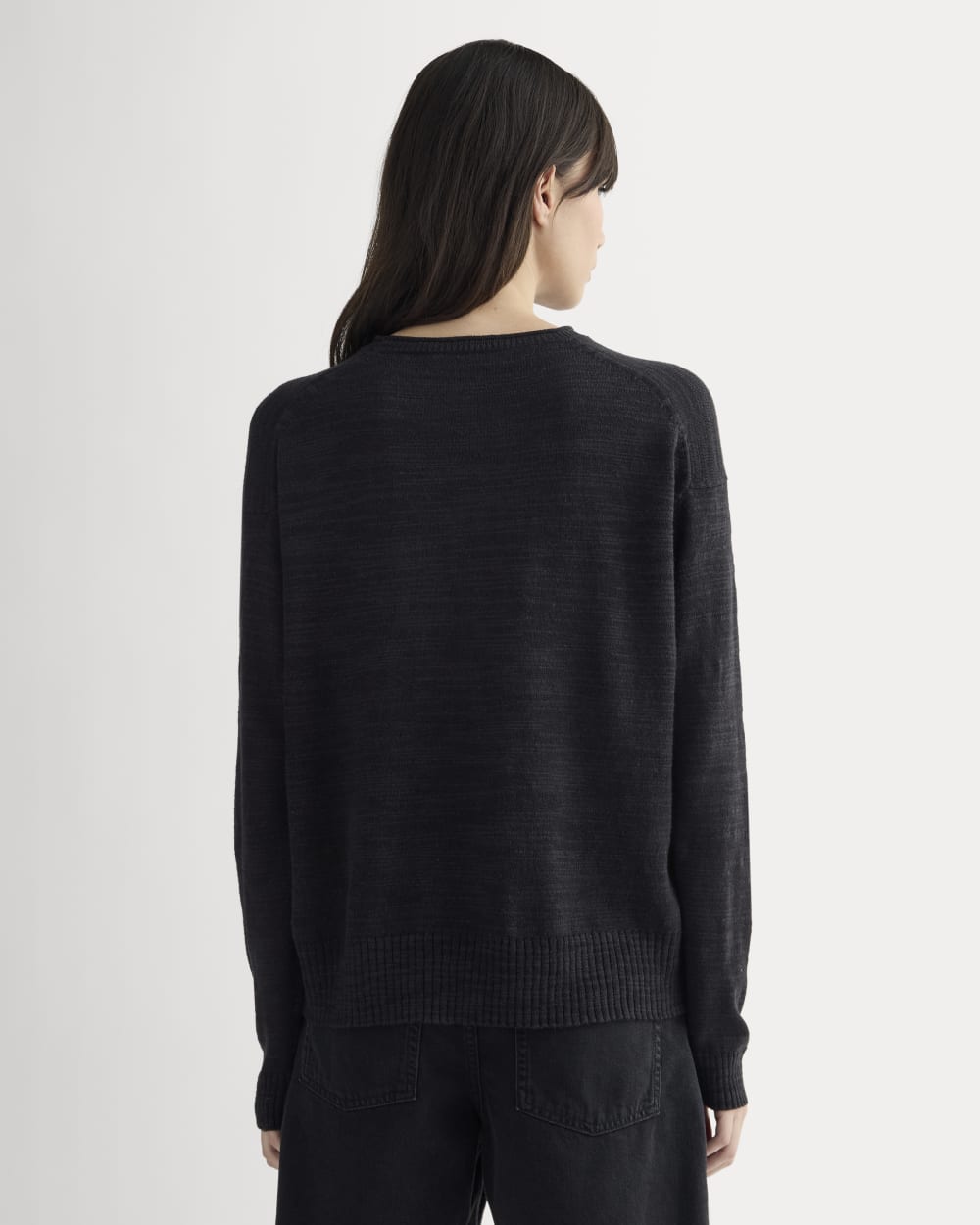 The Slouch Sweater in Cotton Linen in Black — detail view