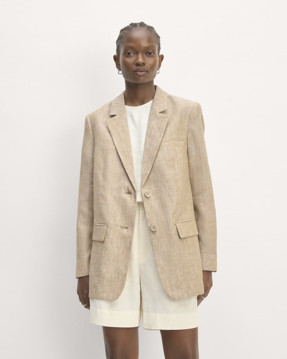 The Oversized Blazer in Linen in Cornstalk Chambray — detail view