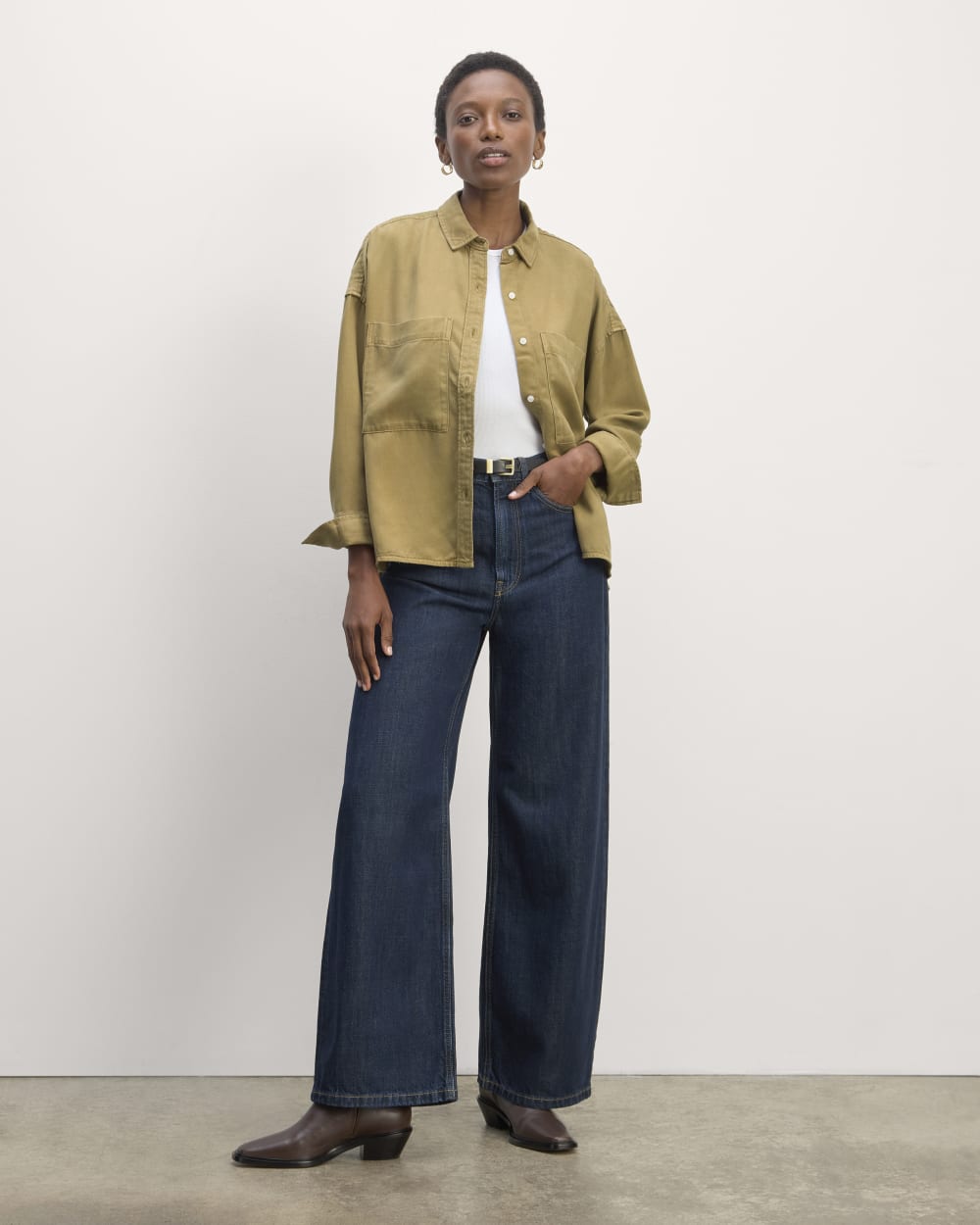 The Boxy Overshirt in Buttersoft in Fennel Seed — detail view
