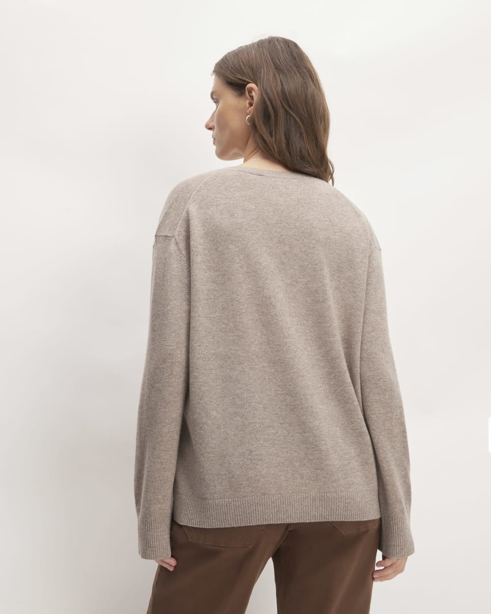 The Classic V in Cashmere in Toasted Sesame — detail view