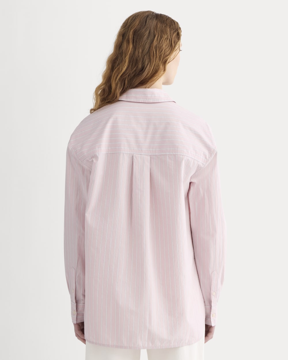 The Boyfriend Shirt in Ultrasoft Cotton in Pink / White — detail view