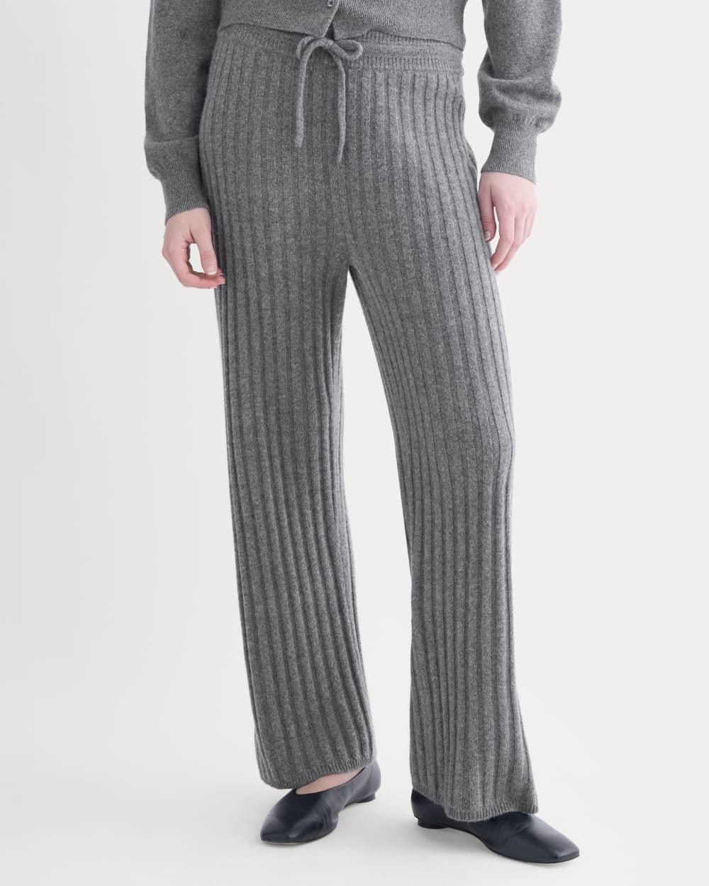 Straight-Leg Pant in Wool Cashmere in Heather Charcoal — detail view
