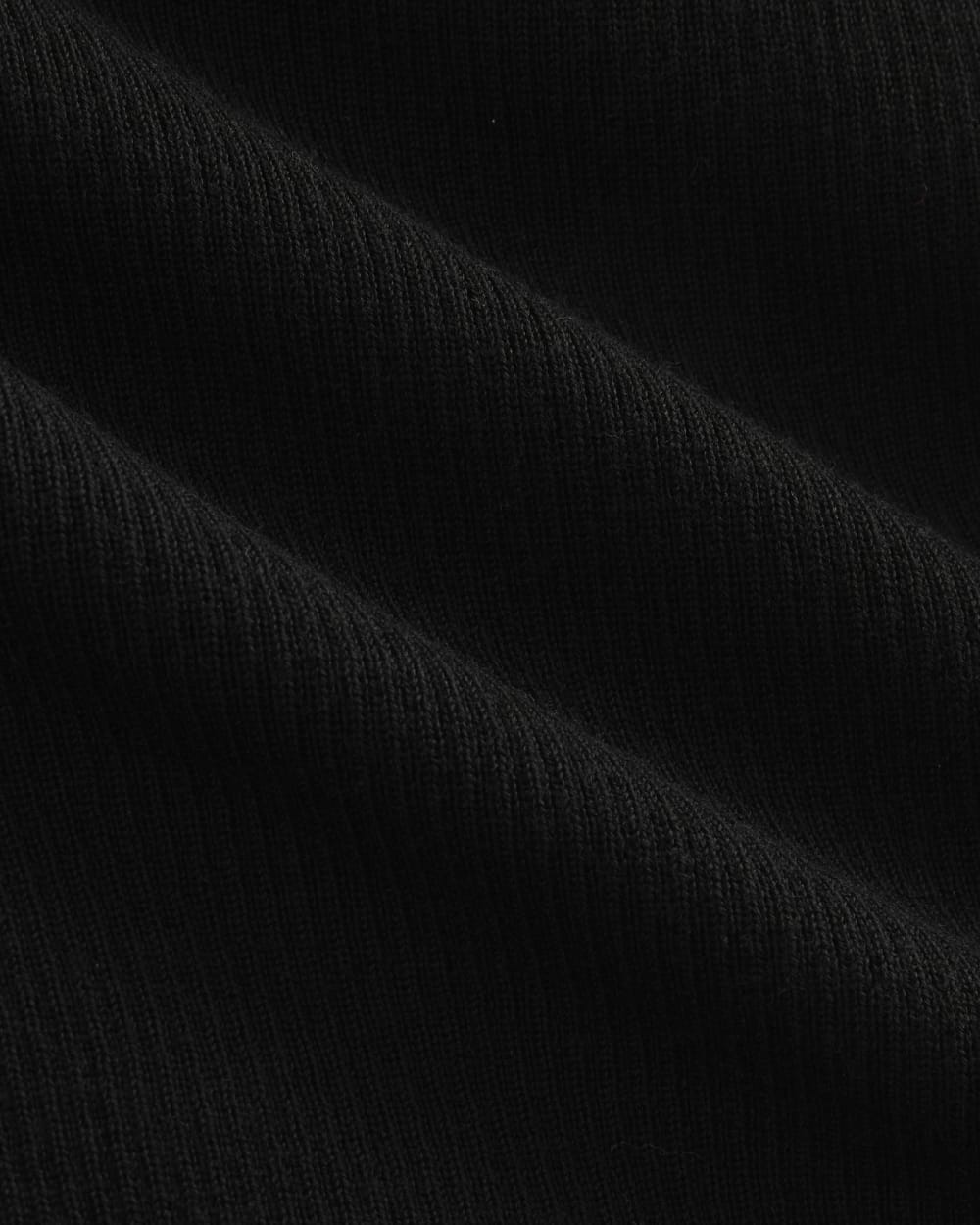 The Cropped Crew Top in Ultrafine Merino in Black — detail view