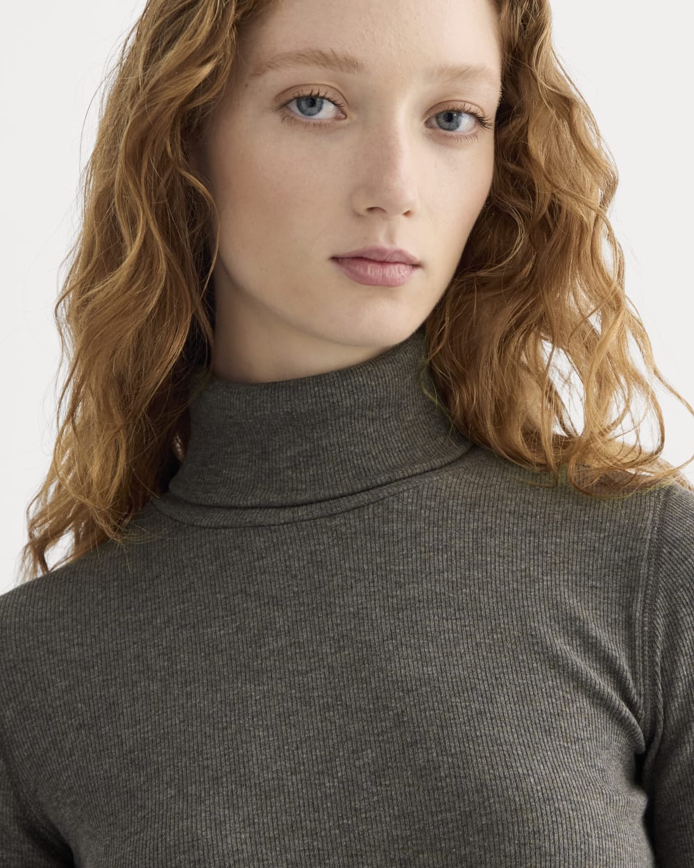 The Luxe Rib Turtleneck in Washed Heathered Fatigue — detail view