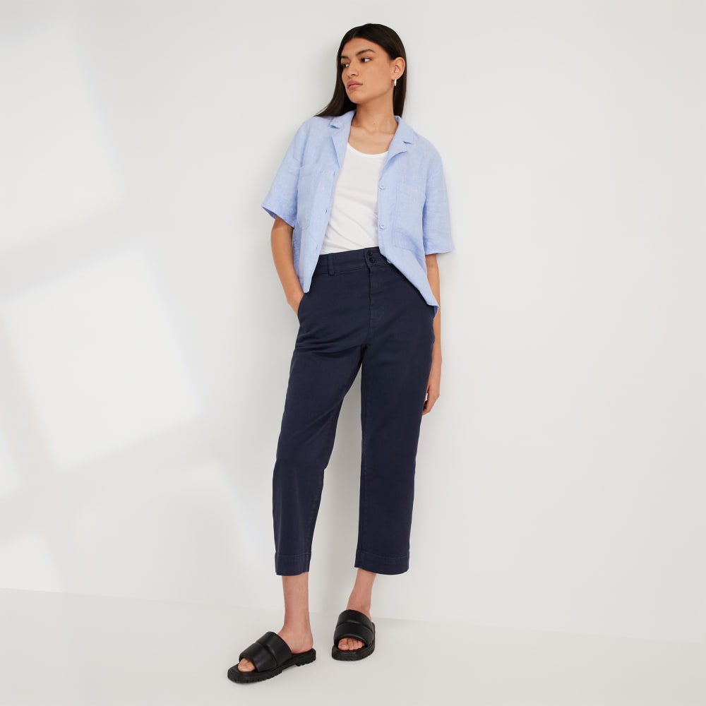 The Linen Workwear Shirt in Light Blue — detail view