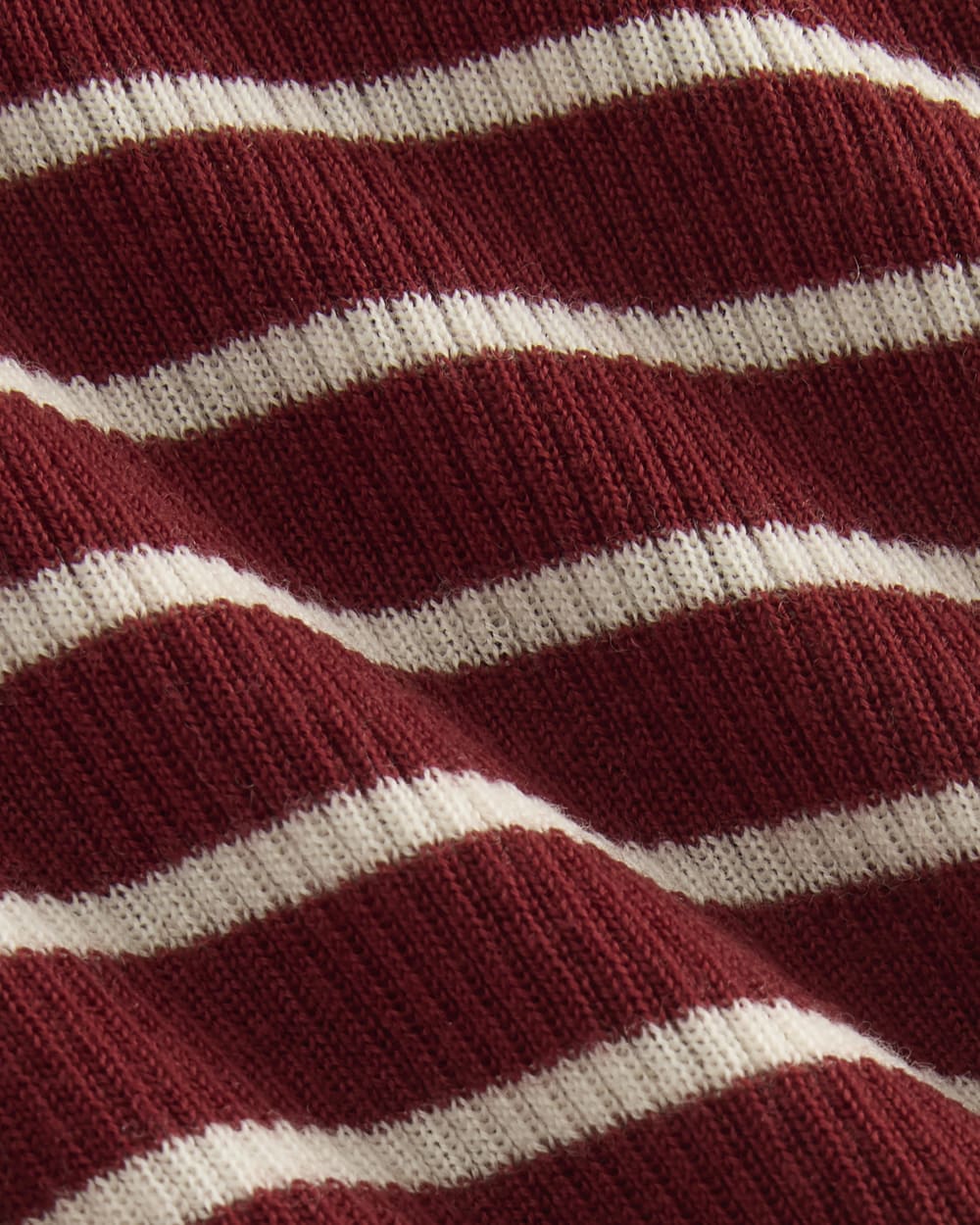 The Short-Sleeve Henley in Ultrasoft Merino in Merlot / Parchment — detail view