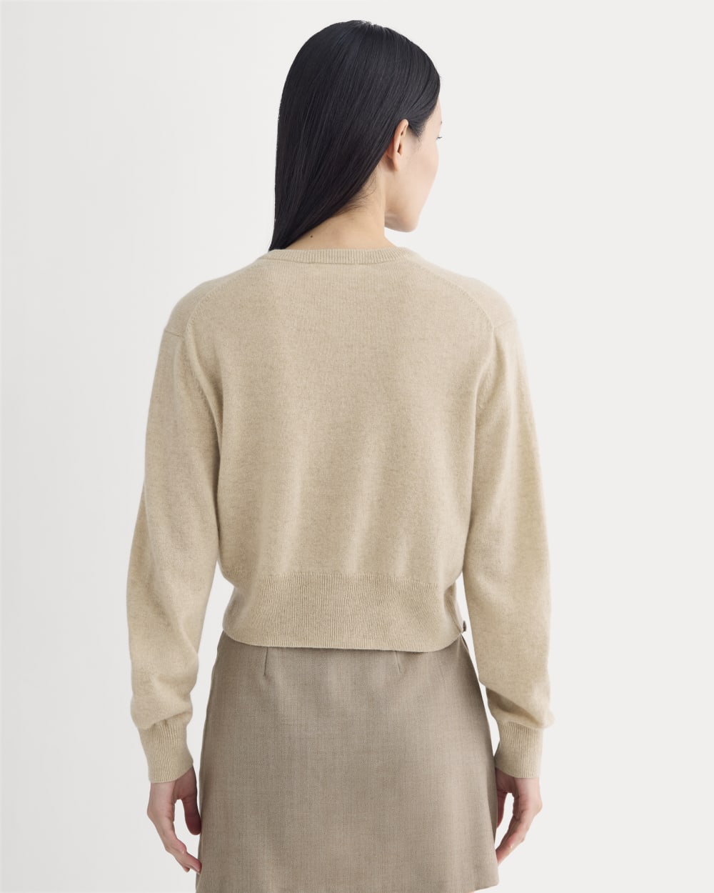 Cashmere Cropped Cardigan in Heather Light Camel — detail view
