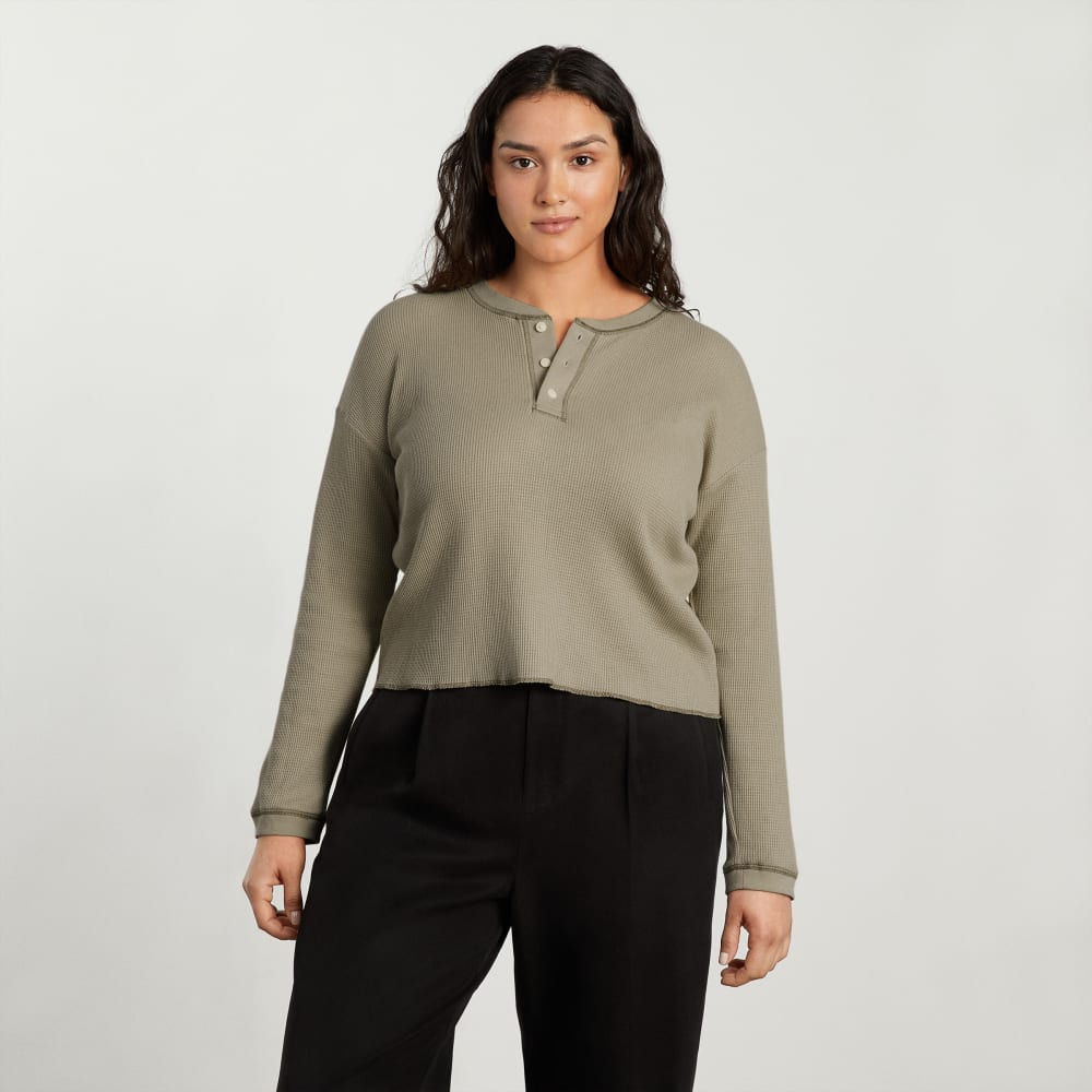 The Organic Cotton Waffle Henley in Field Green — front view