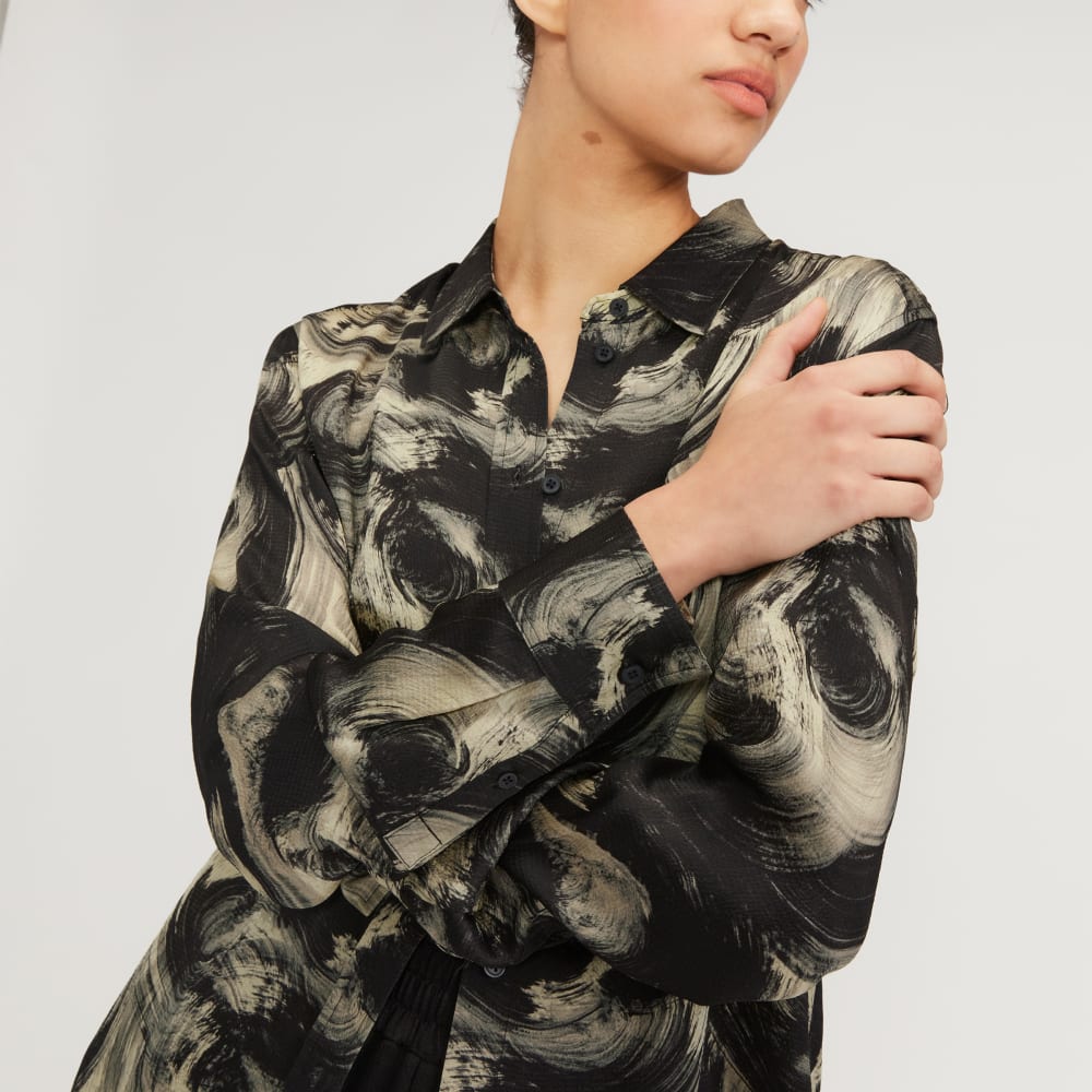 The Satin Relaxed Shirt in Pale Yellow / Black — detail view