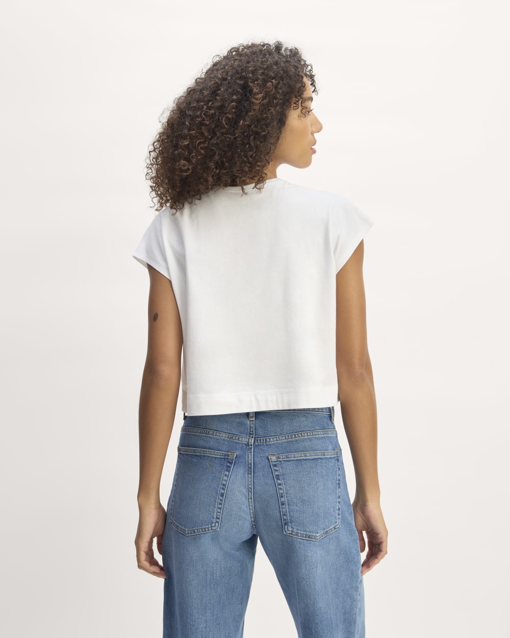 The Muscle Cropped Tee in Essential Cotton in White — detail view