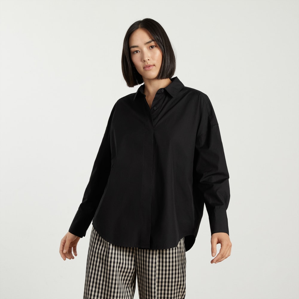 The Oversized Poplin Shirt in Black — alternate view