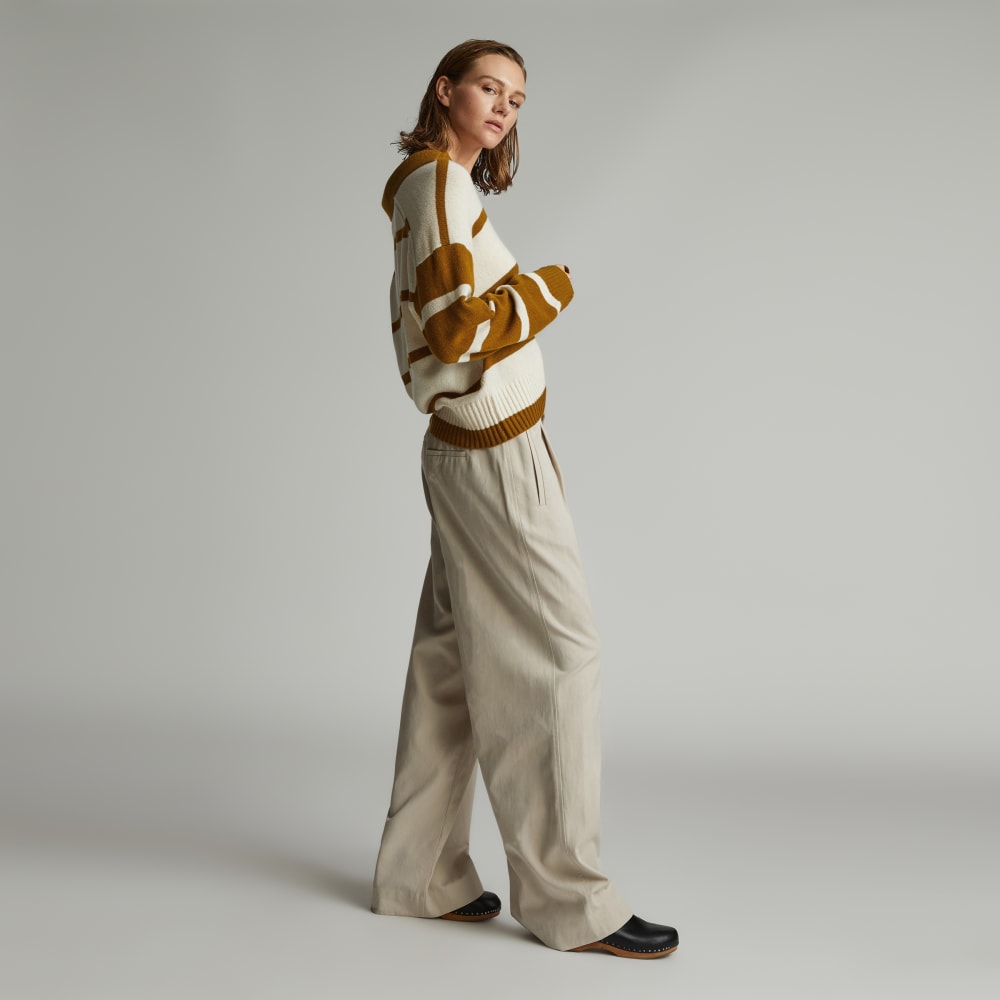 The Cashmere Polo in Bone / Tapenade — detail view