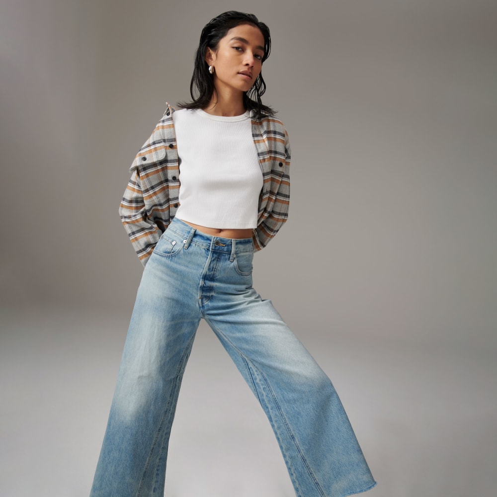 The Way-Wide Crop Jean in Sunfade Light — detail view
