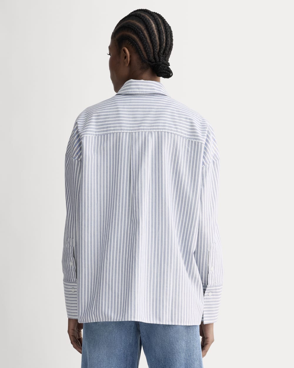 The Boxy Oxford in Bone / Mazarine Blue — detail view