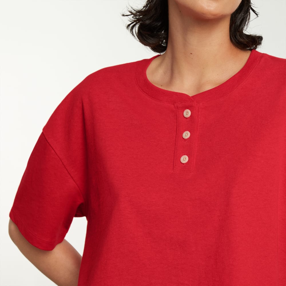 The Vintage Henley Hemp Tee in Goji Berry — detail view