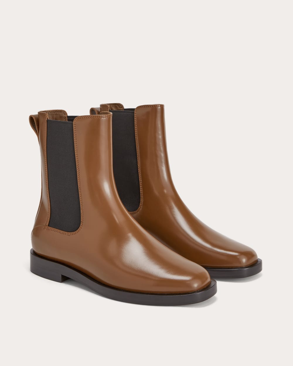 The Chelsea Boot in Rum — detail view