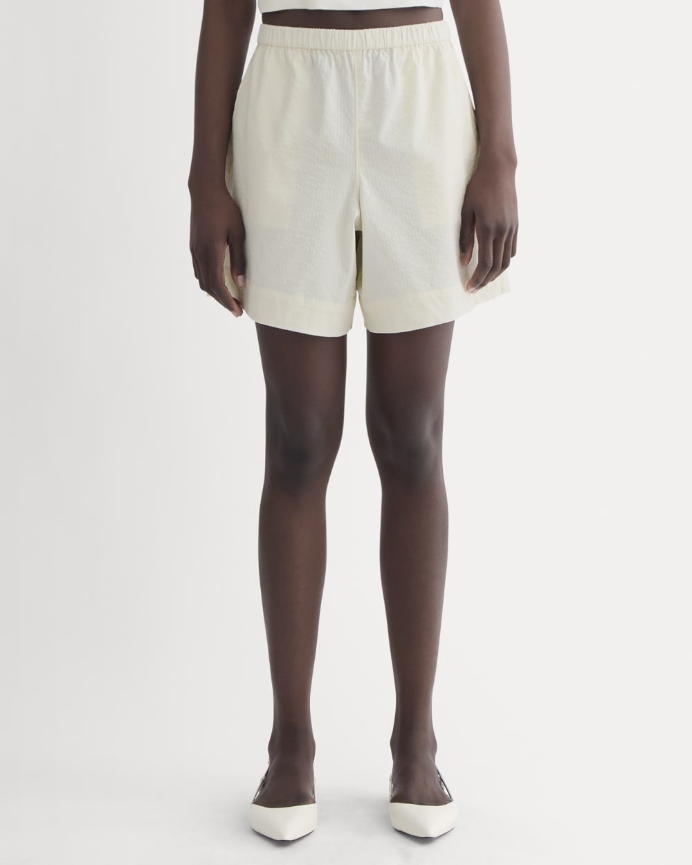 The Seersucker Pull-On Short in Bone — detail view