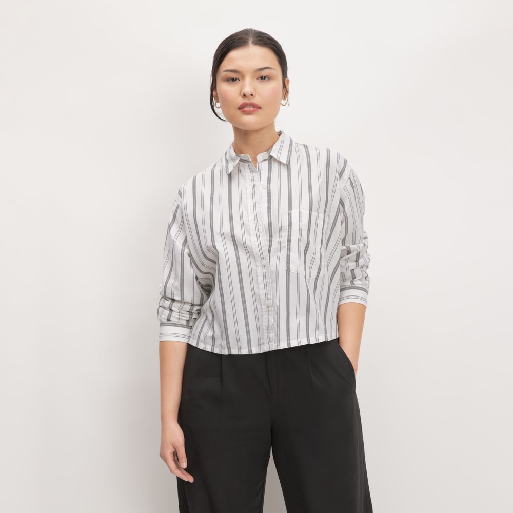 The Way-Short Shirt in Silky Cotton in Bone / Black — detail view