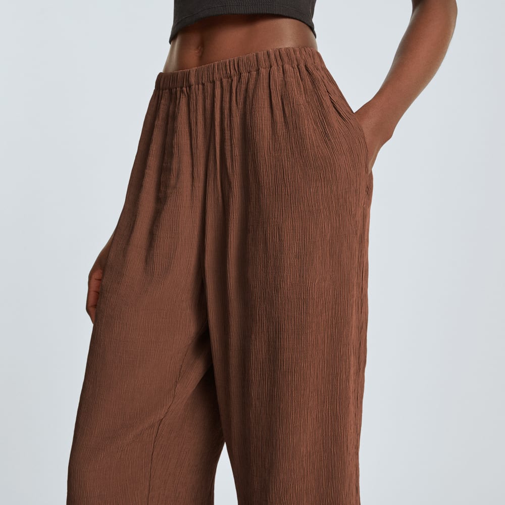 The Naia™ Ripple Pant in Walnut — detail view